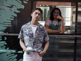 糟了‼️记者：萨卡是腿筋受伤，看起来情况严重